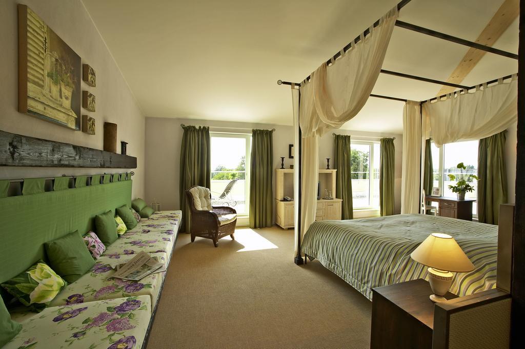 Hotel Hirschen In Freiburg-Lehen Chambre photo